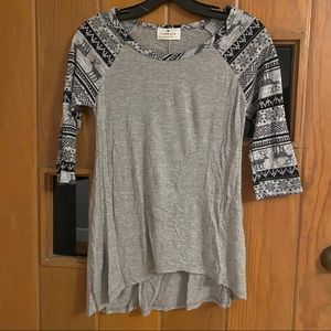 Threads studio baseball tee